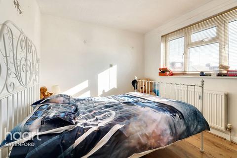 16 Warren Drive, Greenford, UB6 9ER