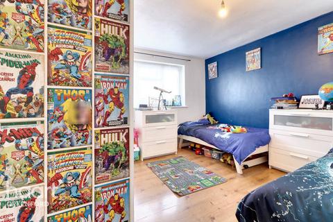16 Warren Drive, Greenford, UB6 9ER