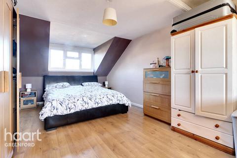 16 Warren Drive, Greenford, UB6 9ER
