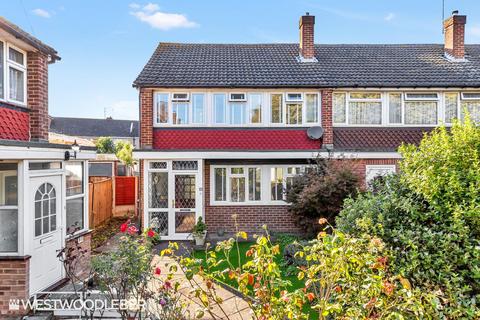 3 bedroom end of terrace house for sale, Dorchester Avenue, Hoddesdon EN11