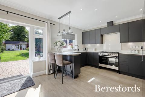 31 The Drive, Harold Wood, Romford, RM3 0DU