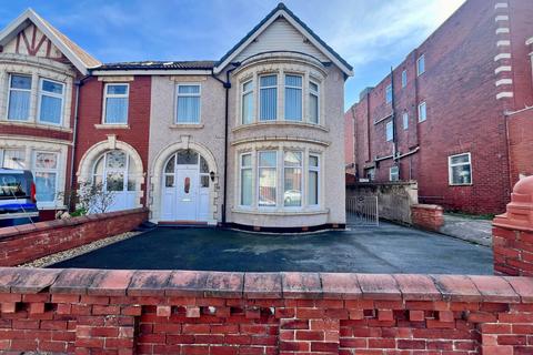 3 bedroom semi-detached house for sale, Shaftesbury Avenue, North Shore FY2