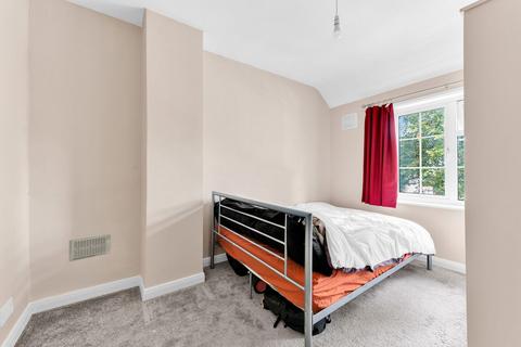 35 Steyning Grove, London, SE9 4NG