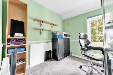 35 Steyning Grove, London, SE9 4NG