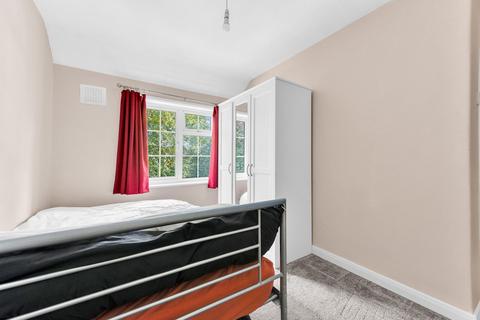 35 Steyning Grove, London, SE9 4NG