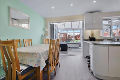 6 Ash Close, Crawley Down, Crawley, RH10 4PG