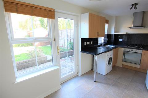 2 bedroom terraced house to rent, Withy Bush, Burgess Hill