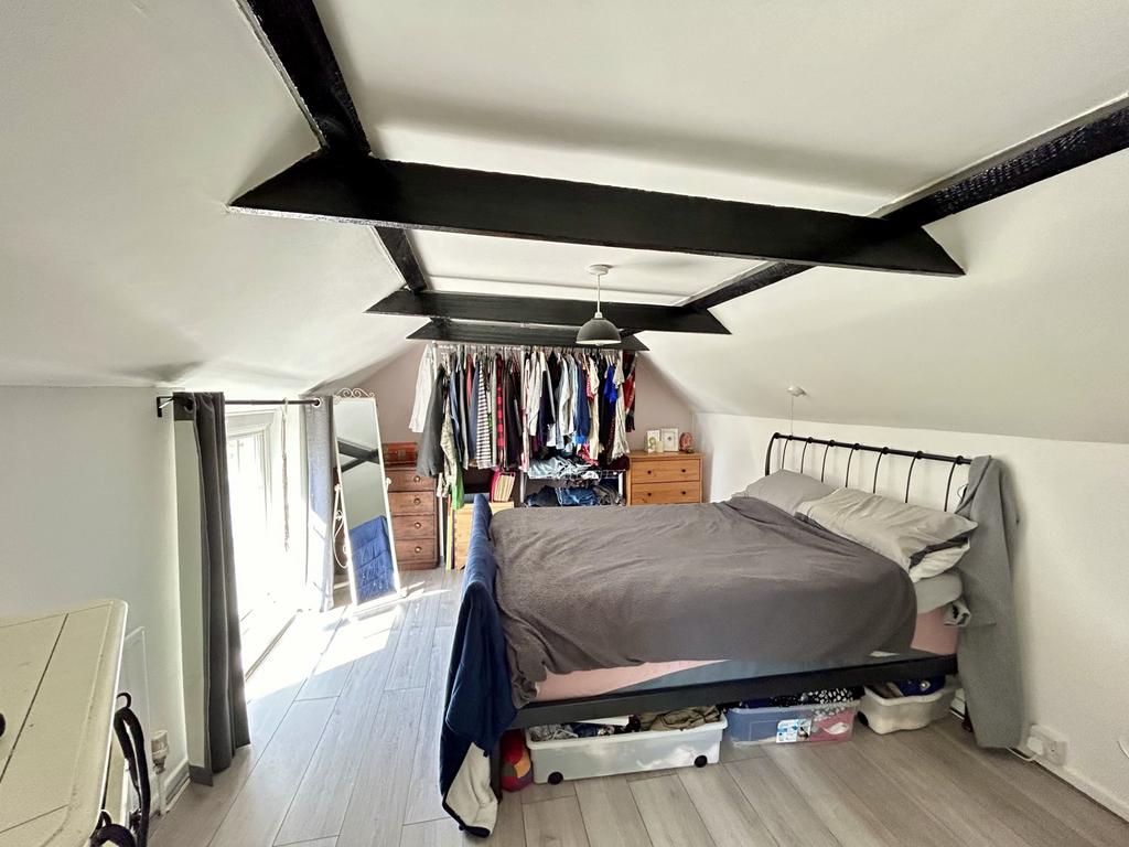 Bed 1