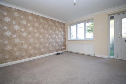 3 bedroom semi-detached house to rent, Rochester Court, Wakefield WF4