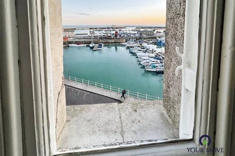 3 bedroom penthouse to rent, Harbour Parade, Kent CT11