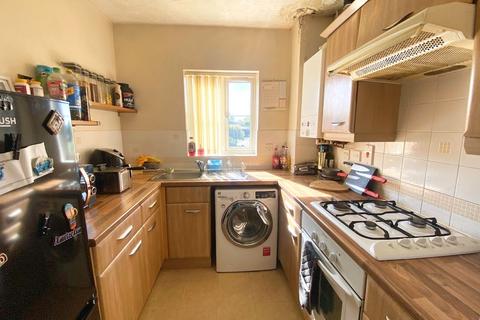 2 bedroom flat for sale, Lowry Close, Corby, NN18