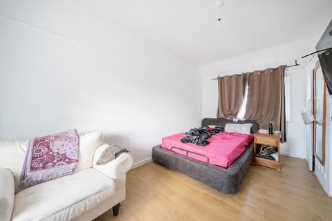 31 Manaton Crescent, Southall, UB1 2SY