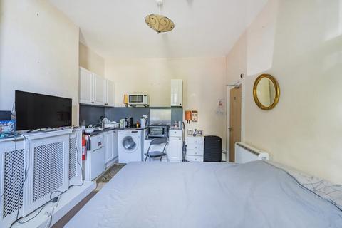 5 bedroom terraced house for sale, Worcester,  Worcestershire,  WR5