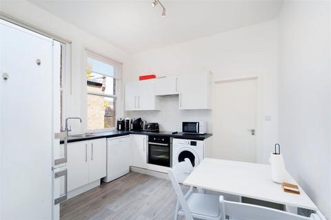 3 bedroom apartment for sale, Wymering Road, Maida Vale W9