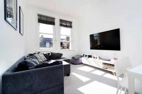 3 bedroom apartment for sale, Wymering Road, Maida Vale W9