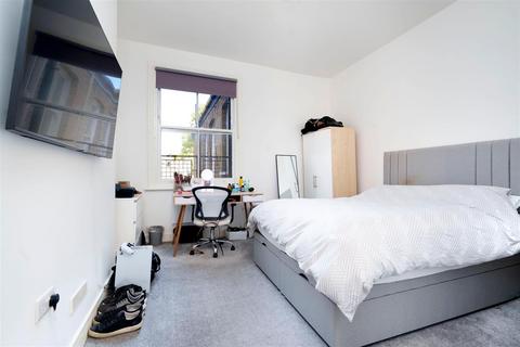 3 bedroom apartment for sale, Wymering Road, Maida Vale W9