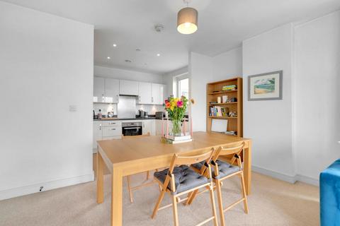 2 bedroom flat for sale, Hebden Place, London SW8