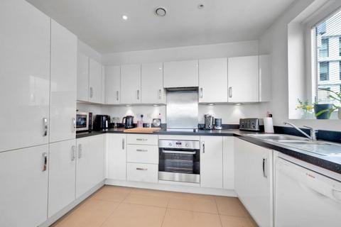 2 bedroom flat for sale, Hebden Place, London SW8