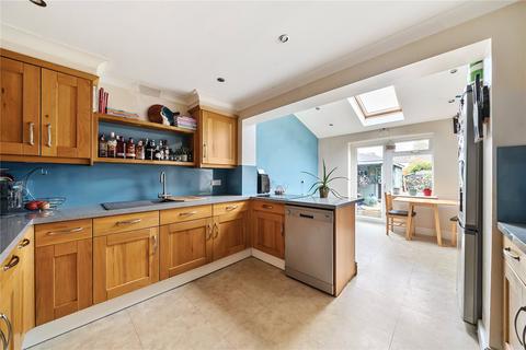 4 bedroom semi-detached house for sale, De Lucy Avenue, Alresford, Hampshire, SO24