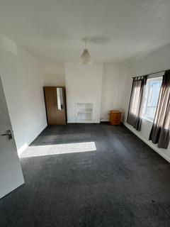 2 bedroom flat to rent, Manor Road LONDON E10