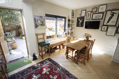 3 bedroom terraced house for sale, Fernbrook Road, London SE13