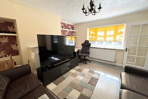 3 bedroom semi-detached house to rent, Garton View, Leeds, West Yorkshire, UK, LS9