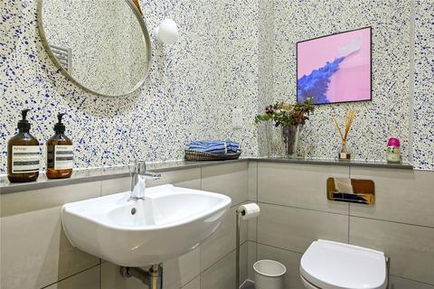 2 bedroom end of terrace house for sale, Dalston Lane, London, E8