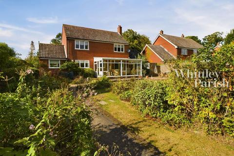 3 bedroom detached house for sale, Diss Road, Burston, Diss