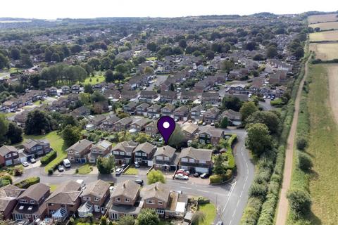 17 Dove Close, Basingstoke, RG22 5PH