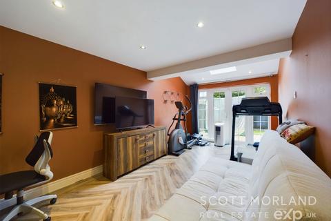 17 Dove Close, Basingstoke, RG22 5PH