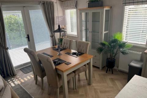 2 bedroom lodge for sale, Poulton Plaiz Leisure Park, , Garstang Rd W FY6