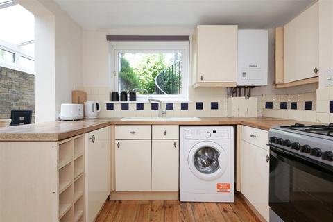 1 bedroom flat to rent, Evershot Road, Finsbury Park