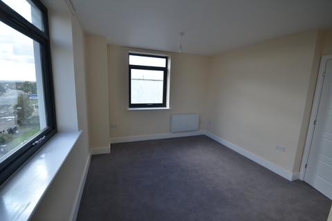 2 bedroom flat to rent, Grover Walk, Corringham, SS17