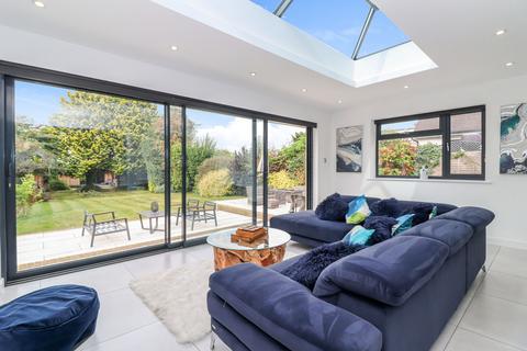 4 bedroom detached house for sale, Chipperfield Road, Kings Langley, WD4