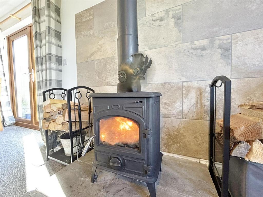 Wood burning stove