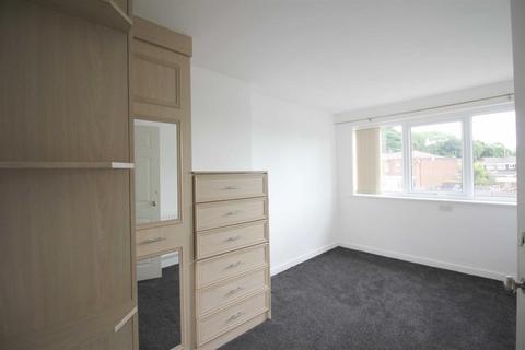 3 bedroom townhouse to rent, Bankfield Close, Ainsworth BL2