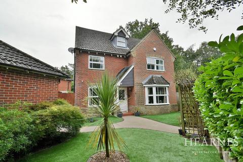 4 bedroom house for sale, Henchard Close, Ferndown, BH22