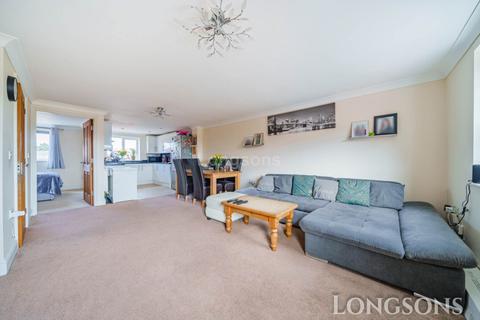 3 bedroom flat for sale, Norwich Road, Watton