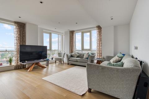 3 bedroom flat for sale, Skyline House, London W5