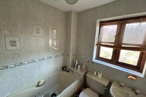 96 Clos Cilsaig, Dafen, Llanelli, SA14 8QU