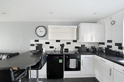 1 bedroom apartment for sale, Ibscott Close, Dagenham, Essex