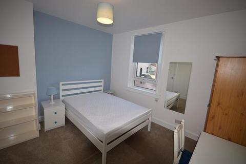 2 bedroom flat to rent, Woodburn Terrace, St. Andrews KY16