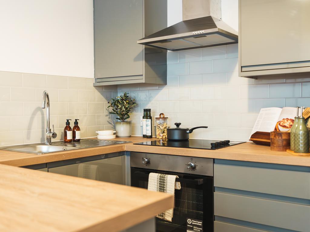 Apartment in Leeds, Little Woodhouse, Woodhouse - View 4