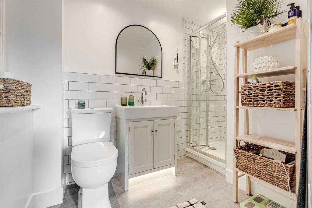 Ensuite shower room