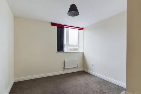 2 bedroom flat to rent, Skyline House, Stevenage SG1