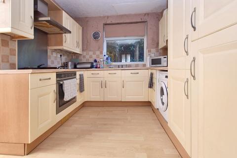 3 bedroom semi-detached house for sale, Whincover Mount, Leeds, West Yorkshire