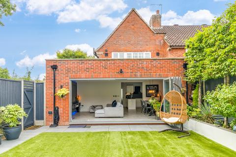 3 bedroom end of terrace house for sale, Lemsford Lane, Welwyn Garden City, Hertfordshire, AL8