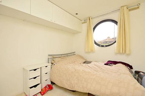 1 bedroom flat for sale, Friars Mead, Isle Of Dogs, London, E14