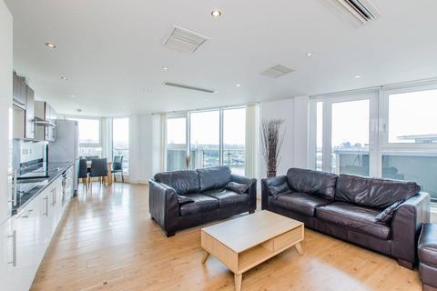 3 bedroom flat for sale, The Mast, Royal Docks, London, E16