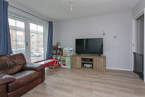 4 bedroom townhouse for sale, Tennyson Way, Slough